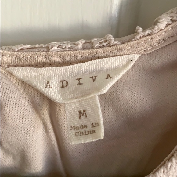 Adiva Beautiful Cream Colored Crocheted Lace Top - Picture 5 of 8